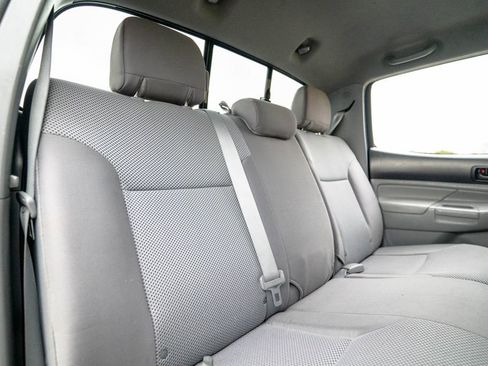 Used 2013 Toyota Tacoma 4x4 Double Cab w/ TRD Off-Road Pkg image 31