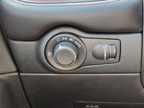 Used 2024 Dodge Durango GT image 37