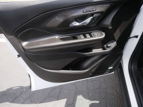 Used 2021 GMC Terrain SLT w/ Infotainment Package II AWD/4WD image 13