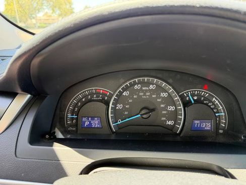 Used 2012 Toyota Camry LE FWD image 12