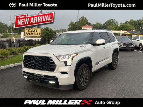 Certified 2025 Toyota Sequoia Platinum AWD/4WD image 1