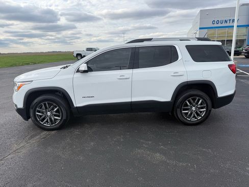 Used 2019 GMC Acadia SLT FWD image 2