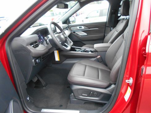 New 2026 Ford Explorer Platinum image 28