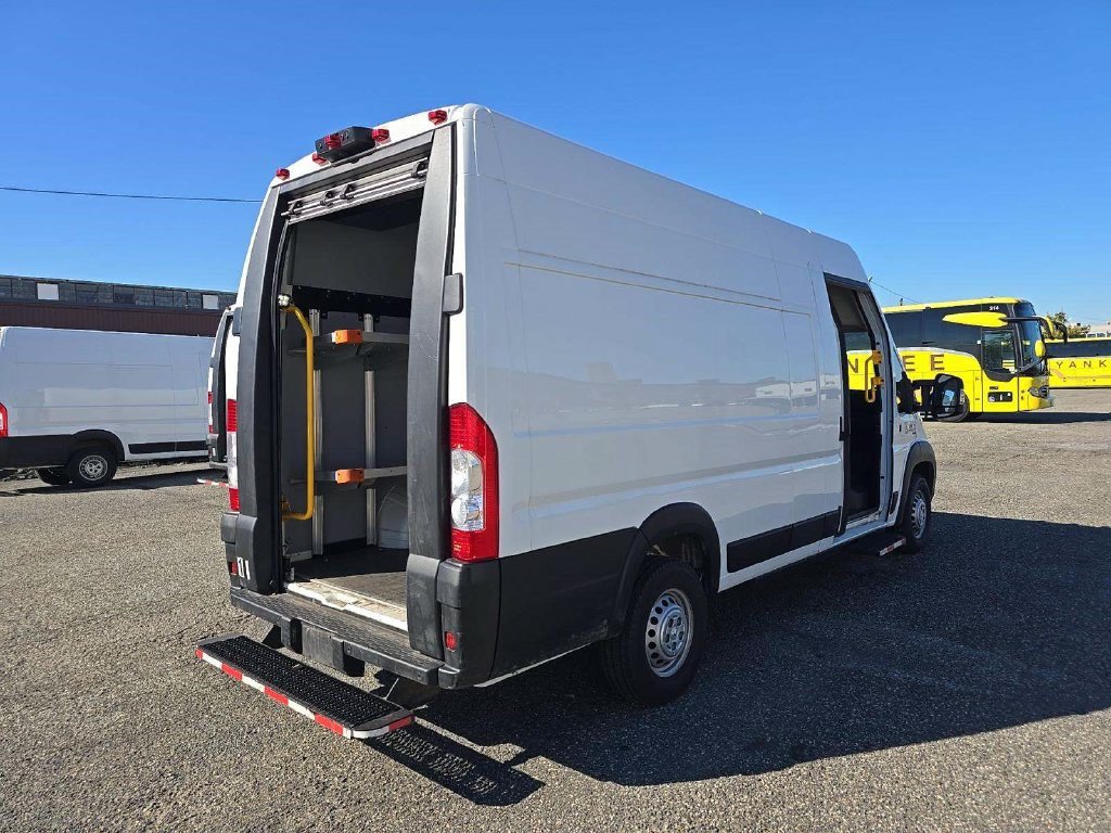 Used 2024 RAM ProMaster 3500 w/ Delivery Van Package FWD image 3