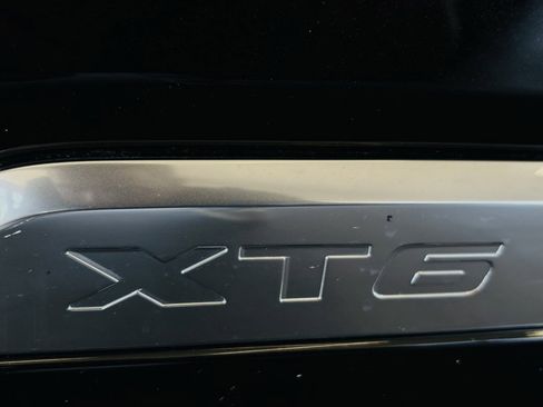 Used 2023 Cadillac XT6 Sport w/ Technology Package AWD/4WD image 6
