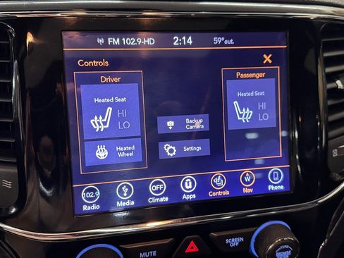Used 2019 Jeep Grand Cherokee Limited AWD/4WD image 18