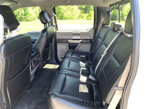 Used 2019 Ford F150 XLT w/ Equipment Group 302A Luxury AWD/4WD image 29