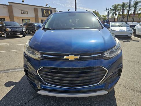 Used 2020 Chevrolet Trax LT w/ LPO, Protection Package FWD image 2