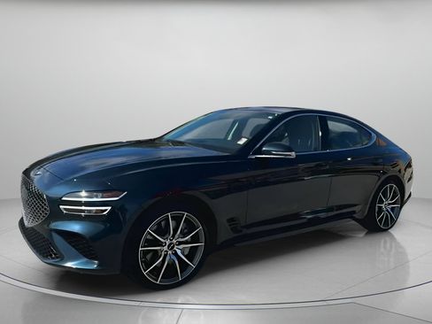 Used 2025 Genesis G70 2.5T image 12