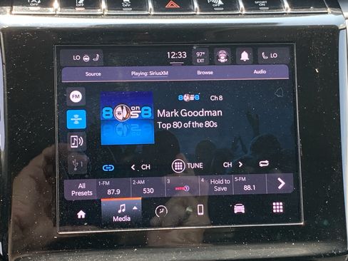 Certified 2023 Jeep Grand Cherokee Laredo w/ Luxury Tech Group I RWD image 24