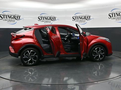 Used 2021 Toyota C-HR XLE FWD image 36