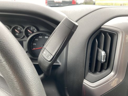 Used 2021 Chevrolet Silverado 1500 Custom image 17