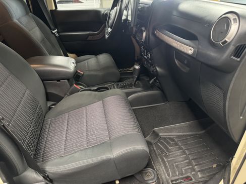 Used 2011 Jeep Wrangler Unlimited Sport image 12