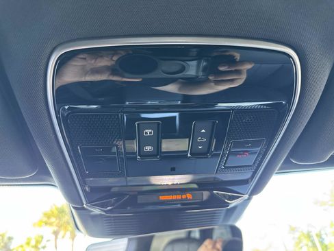 New 2026 Land Rover Range Rover SE image 28