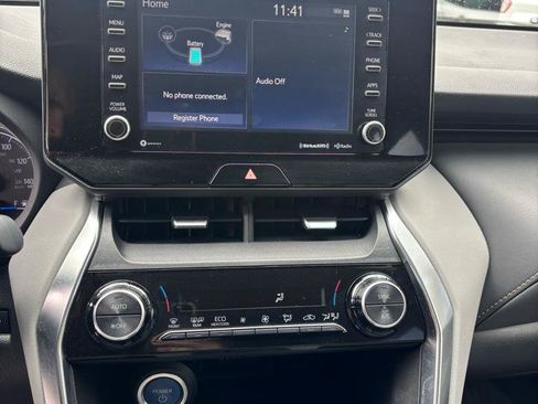 Used 2021 Toyota Venza LE AWD/4WD image 17