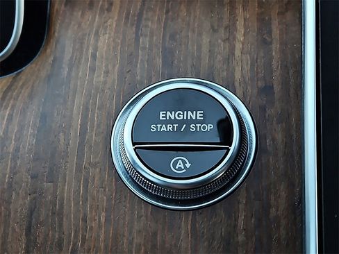 Certified 2024 Mercedes-Benz C 300 4MATIC Sedan image 24