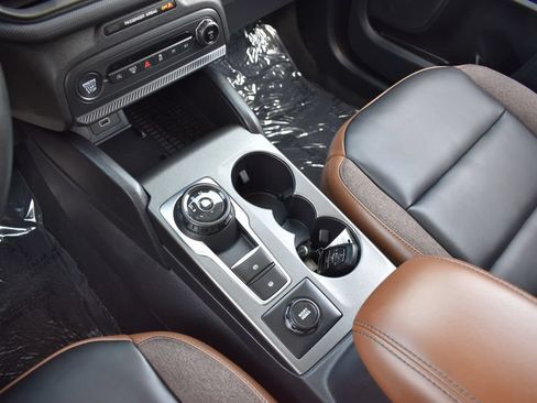 Certified 2025 Ford Bronco Sport Outer Banks w/ Outer Banks Tech Package+ AWD/4WD image 29