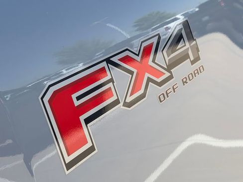 Used 2024 Ford F250 Lariat w/ FX4 Off-Road Package image 12