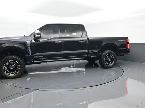 Used 2023 Ford F250 Platinum image 5
