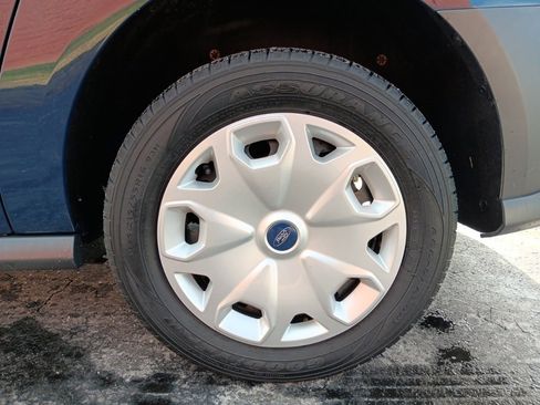 Used 2017 Ford Transit Connect XL image 5