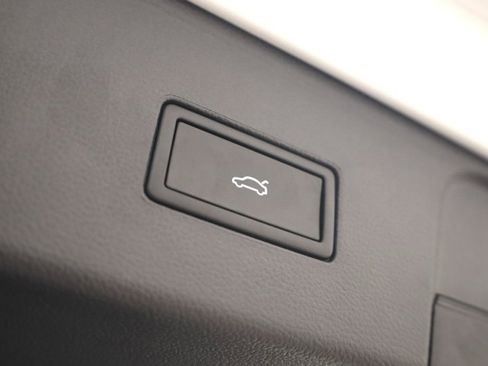 New 2026 Volkswagen Atlas SE image 35