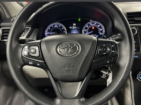 Certified 2016 Toyota Camry LE image 28
