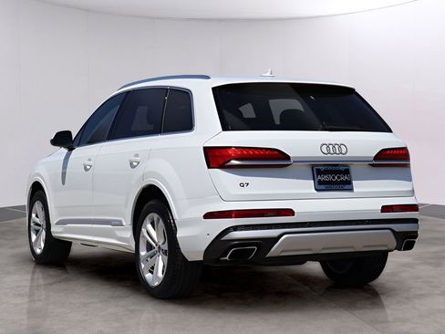 Used 2025 Audi Q7 3.0T Premium Plus AWD/4WD image 5