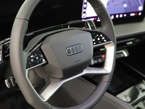 New 2026 Audi Q3 quattro 2.0T AWD/4WD image 16