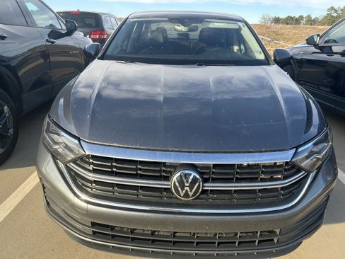 Used 2024 Volkswagen Jetta SE image 14
