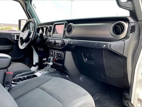 Used 2020 Jeep Gladiator Sport w/ Quick Order Package 24S AWD/4WD image 14