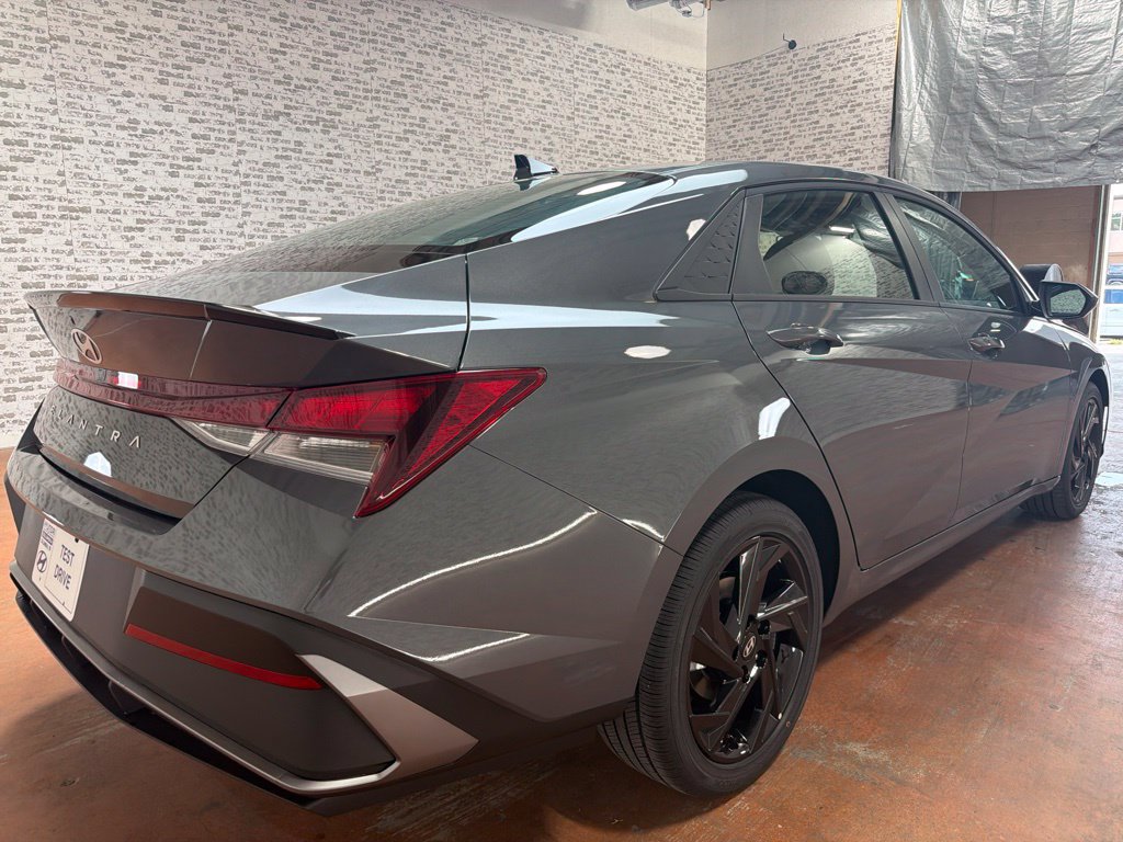 New 2026 Hyundai Elantra SEL Sport FWD image 7