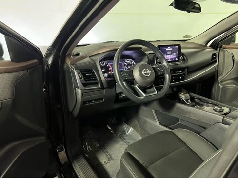Used 2023 Nissan Rogue S AWD/4WD image 20