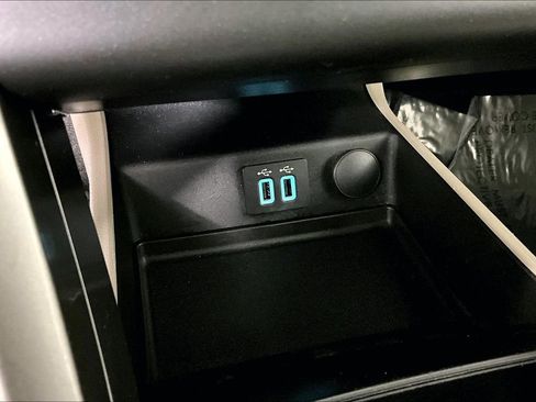 Used 2019 Ford Fusion SE image 34