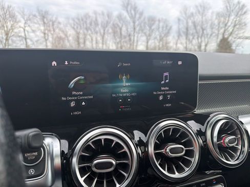 Used 2020 Mercedes-Benz GLB 250 4MATIC image 34