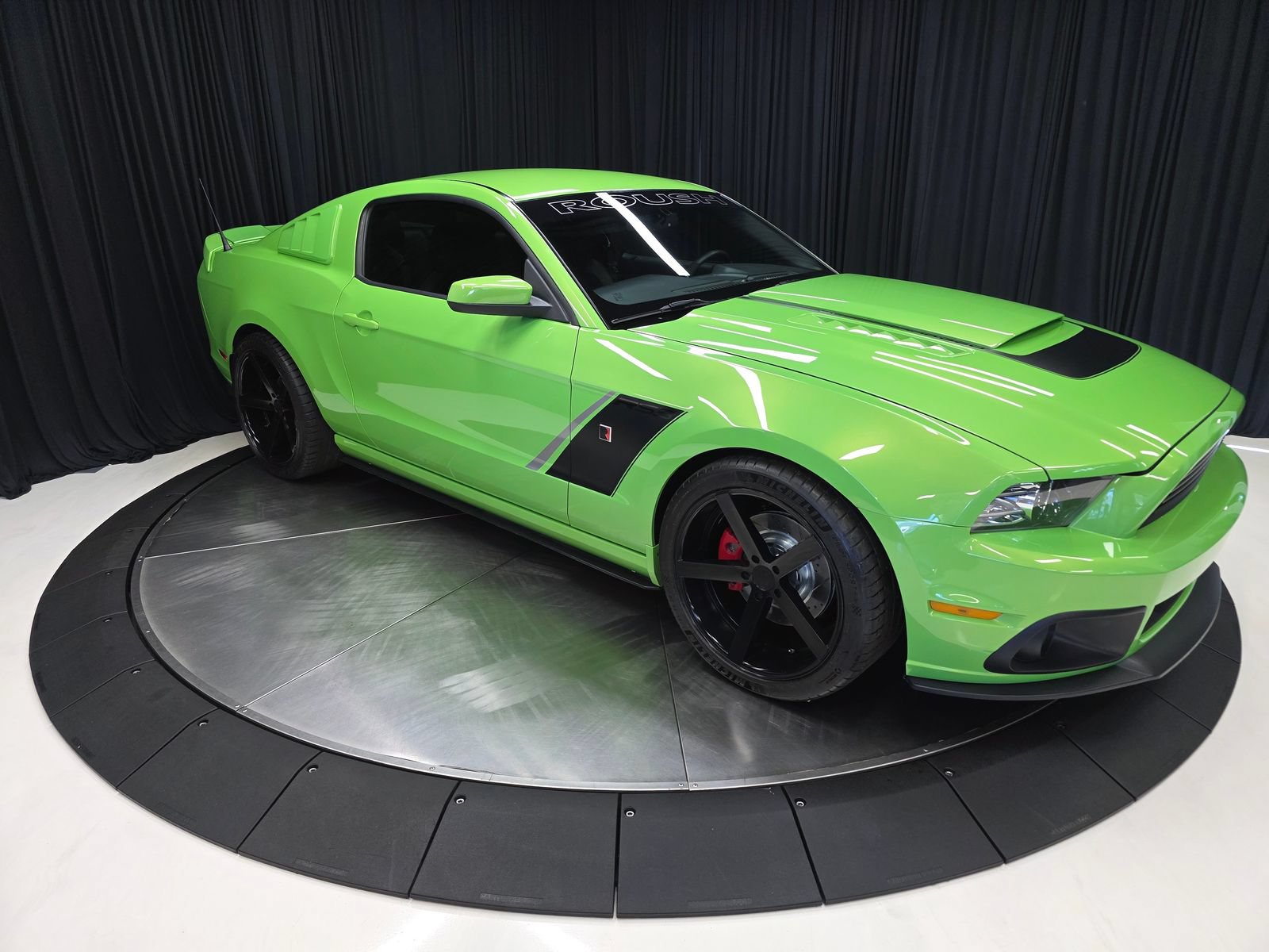 Used 2013 Ford Mustang GT Premium w/ Electronics Pkg RWD image 18
