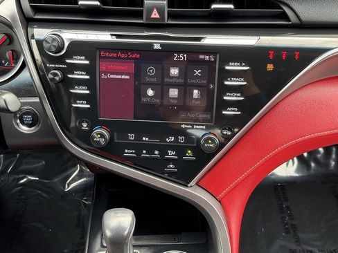 Used 2018 Toyota Camry XSE image 33