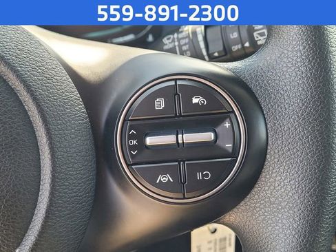Used 2025 Kia Soul LX image 14