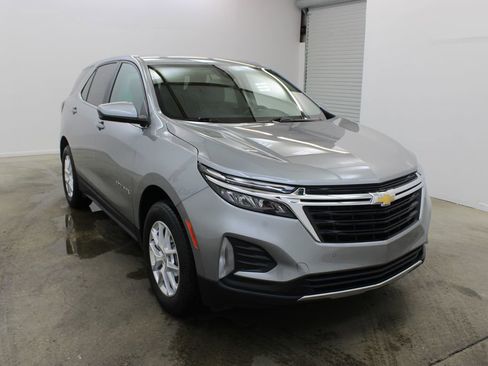Used 2024 Chevrolet Equinox LT AWD/4WD image 6