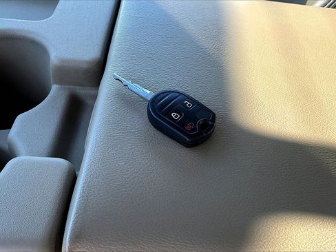 Used 2012 Ford F150 Lariat image 34