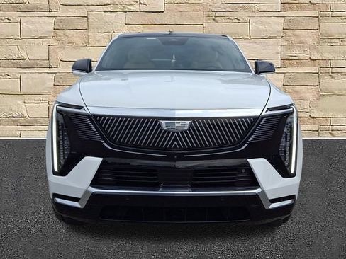 Used 2025 Cadillac Escalade IQ Luxury 2 AWD/4WD image 5