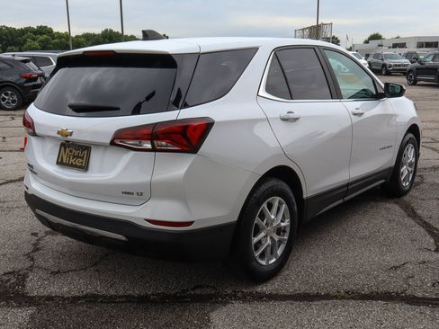 Used 2024 Chevrolet Equinox LT AWD/4WD image 4