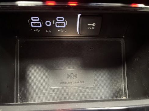 Used 2023 Jeep Grand Cherokee Limited w/ Luxury Tech Group II image 23