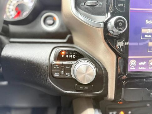 Used 2019 RAM 1500 Laramie image 20