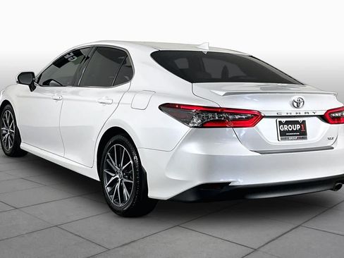 Used 2023 Toyota Camry XLE FWD image 11
