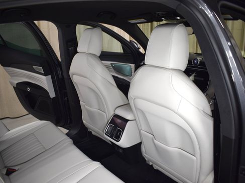 Certified 2024 Maserati Grecale GT image 21