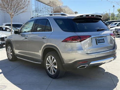 Used 2021 Mercedes-Benz GLE 350 4MATIC image 4
