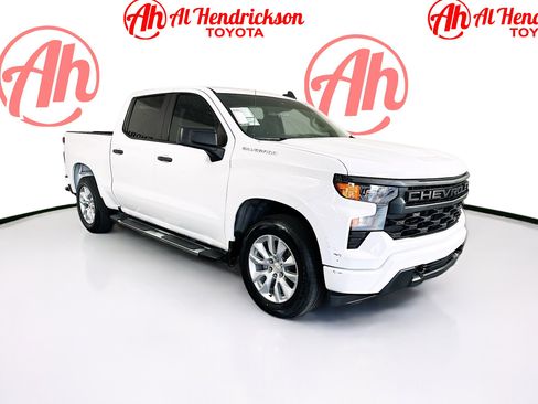 Used 2023 Chevrolet Silverado 1500 Custom image 1