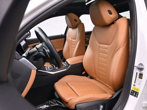 Used 2021 BMW 330i xDrive Sedan w/ M Sport Package image 12