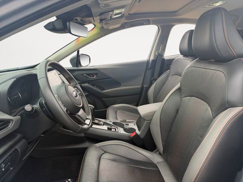 Used 2024 Subaru Crosstrek 2.5i Limited w/ Crosstrek Mirror Package AWD/4WD image 9