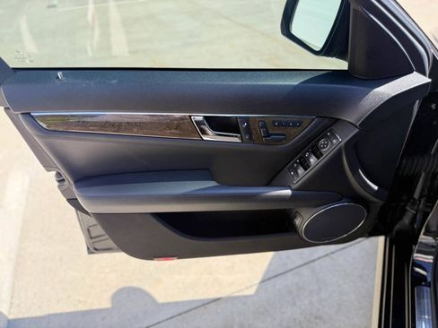 Used 2009 Mercedes-Benz C 63 AMG Sedan image 12